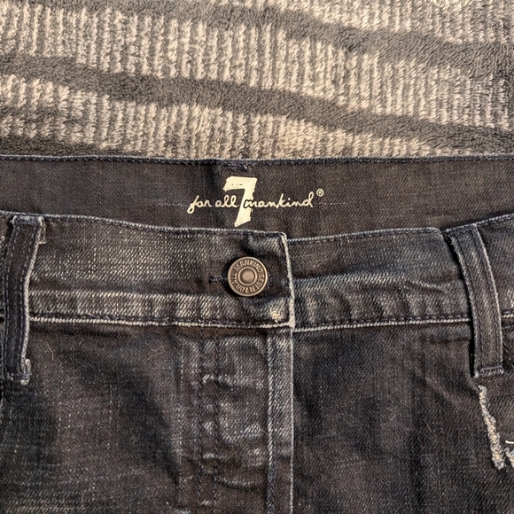 Cute Mini Skirt. Size 31. Jean skirt. - Picture 2 of 10